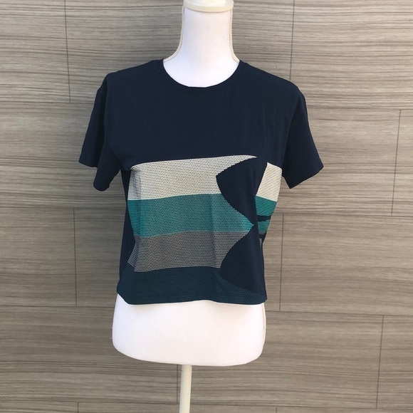 Under Armour short sleeve top Size Large - Picture 1 of 7